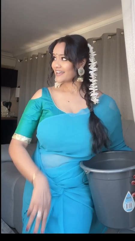Busty Aunty Huge Boobs In Blue Saree Mp4 Snapshot 00 20 344 — Postimages