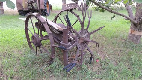 Victor Potato Digger Keremeos Bc Old Agricultural Equipment On