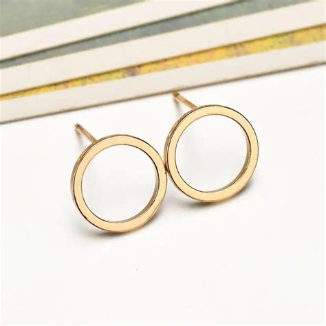 New Minimalist Geometric Small Circle Stud Earrings For Women Fashion