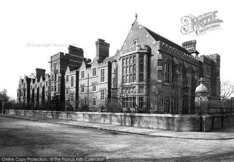 Photo Of Cambridge Ridley Hall 1890 Francis Frith