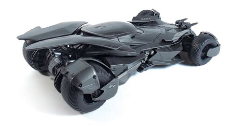 An official detailed shot of the new batmobile. Batman v Superman Batmobile 1:25 Scale Model Kit