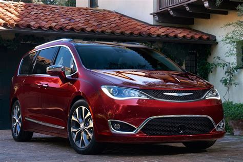 Pacifica Is How Chrysler Says Town And Country In 2017