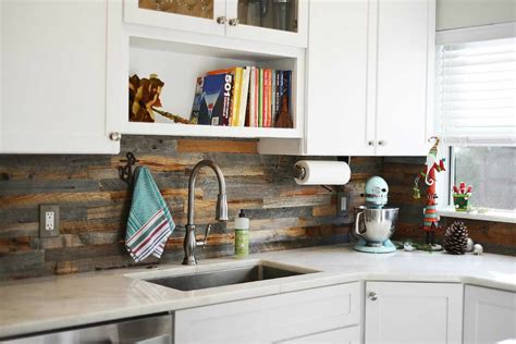 32 Charming Ways To Add Reclaimed Wood To Your Kitchen And Make Your