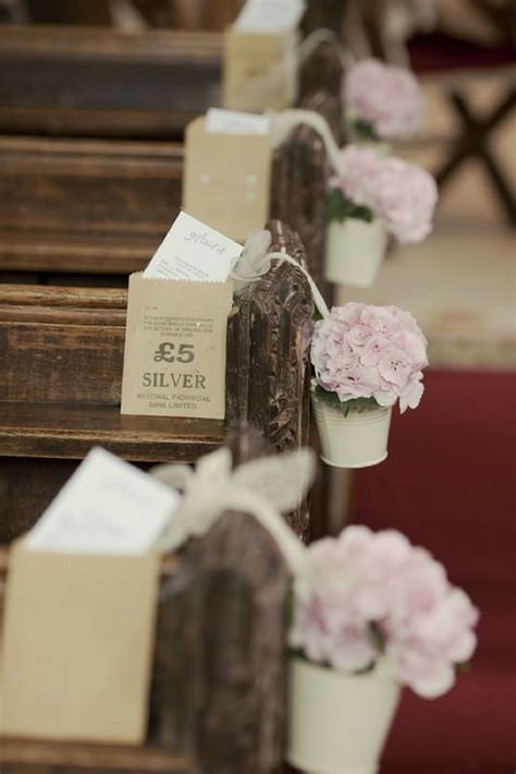 5 Easy Diy Ideas To Decorate Your Wedding Pews