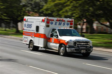 Atlanta Ga Dead Injured In Ambulance Involved Crash Along Campbellton Road Kenneth S
