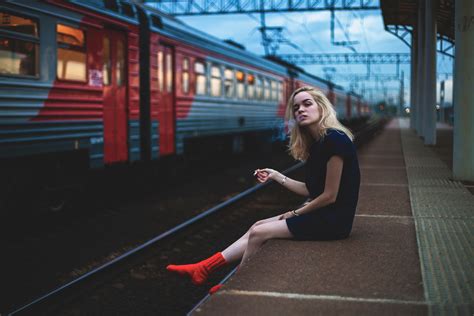 Girl Sitting On Platform Smoking 5k Hd Girls 4k Wallpapers Images