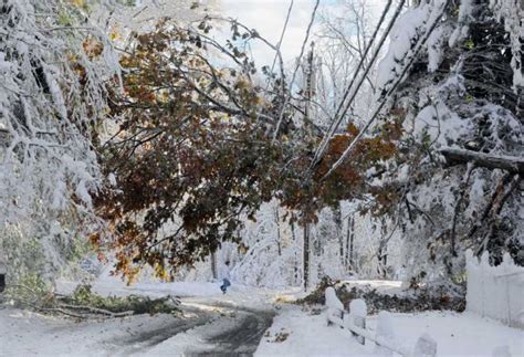 Rare October 2011 Snow Storm Leaves Millions In The Dark Gevril Group