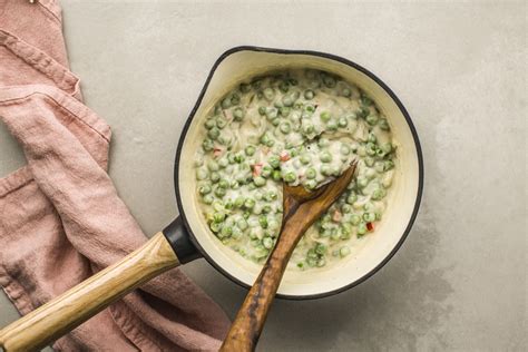 Easy Creamed Peas With White Sauce Recipe