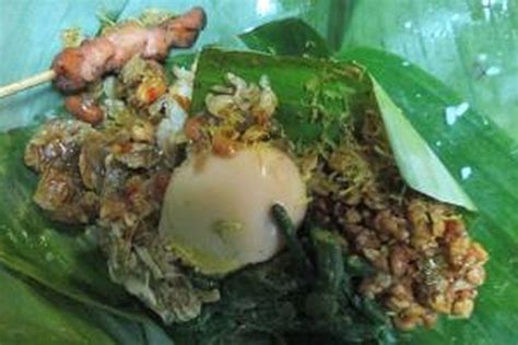 Makanan Khas Bali Nasi Jinggo Christoper