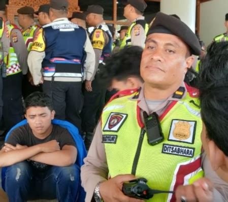 Ini Dia Sosok Yang Disebut Polisi Bersahaja Oleh Pendemo Kra