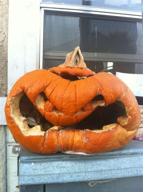 Mom Publicly Shames Halloween Ruining Pumpkin Thief