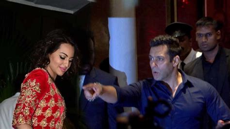 Did Salman Khan Make Sonakshi Sinha Cry At Arpita Khans Reception