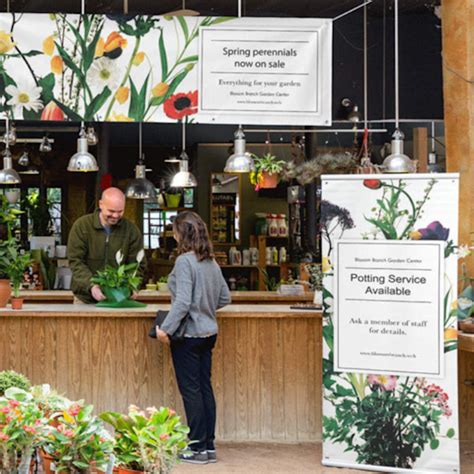 Custom Signs For Indoor And Outdoor Use Vistaprint Au