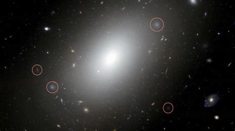 Hubblecast 13 Gargantuan Galaxy Ngc 1132 A Cosmic Fossil Youtube