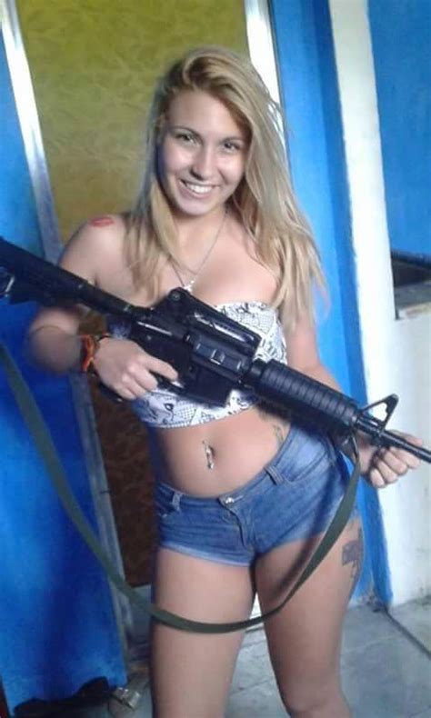vazou no whatsapp fotos amadoras de loira cavala e vagabunda do c v rj videos porno carioca