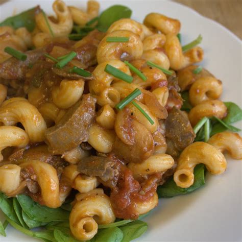 Served with pasta shells like conchiglie, or anither interesting pasta shape like ricciolini, this chicken livers and pasta recipe makes a quick satisfying supper dish. Pasta with Chicken Liver, Tomato & Mushrooms | Fuss Free ...