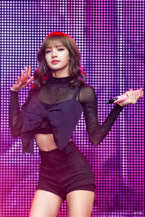 ً On Twitter Body Lisa 리사 Stage Outfits Kpop Outfits Blackpink