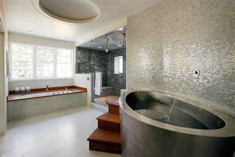 Freestanding vintage soaking tub designs have made a comeback, as people choose them to make a stylish statement in their bathrooms. 10 Japanese Soaking Tubs That Will Help You Relax