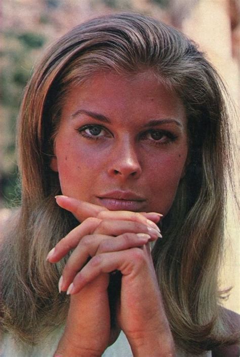 Beautiful Photos Of Candice Bergen In The S And S Vintage Everyday