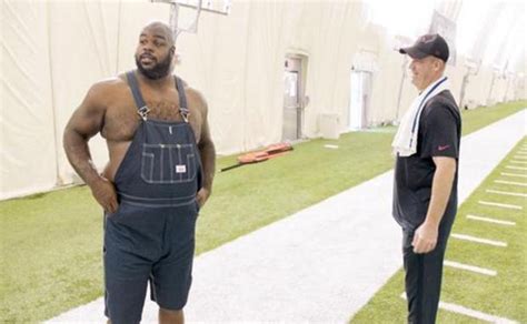 Buzz Vince Wilfork Sera Nu Dans Le Prochain Body Issue Despn