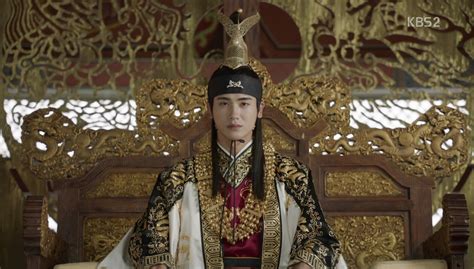 In 1897, king gojong, the 26th ruler of korea's joseon dynasty, announced the creation of the korean empire, which lasted only 13 years under the yi wang was known as independent and stubborn, which alarmed korea's japanese masters. Hwarang: Episode 20 (Final) » Dramabeans Korean drama recaps