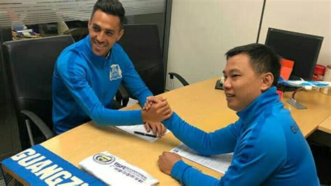 Israeli Footballer Signs 10m Contract Extension In China Israel21c