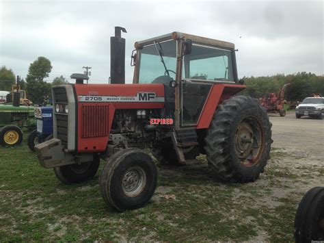 Massey Ferguson 2705 Tractor For Sale
