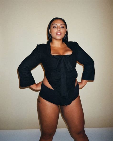 Paloma Elsesser Nude And Fat Plus Size Model 64 Photos Video The