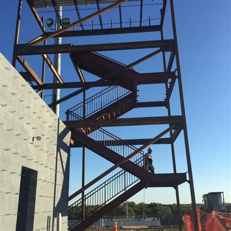 4 Reasons Why You Should Choose Steel For Your Industrial Stairs
