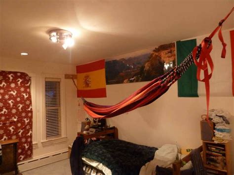 While sleeping, the user has to ensure they sleep in the proper position in a comfortable hammock bed, to provide back support. 1000+ images about DIY indoor hammock on Pinterest