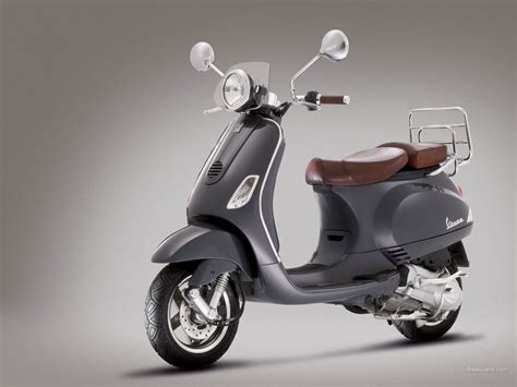 Vespa motosiklet modellerinin güncel fiyat listesine sitemizden ulaşabilir, bilgi formunu da doldurarak size ulaşmamızı sağlayabilirsiniz. Vespa Vespa LXV 50 - Moto.ZombDrive.COM