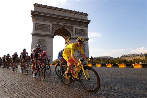 Tom dumoulin took up pacing duties for roglic behind. Tadej Pogačar: Tour de France 2020 Champion | Colnago ...