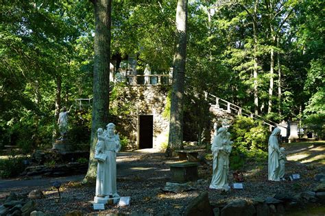 Believers say miracles happen at Burrillville shrine | NRI NOW