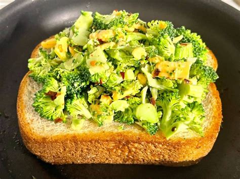 Broccoli Cheese Grilled Sandwich Hearty Food Talks