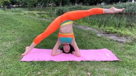 Wow Stretching Hot Gymnastics Flexibilityhow I Did My Splits At The