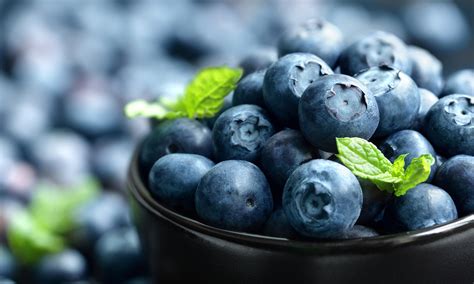 One berry can weigh around 4 grams (0.14oz). How Many Calories In Blueberries? Find Out Now!