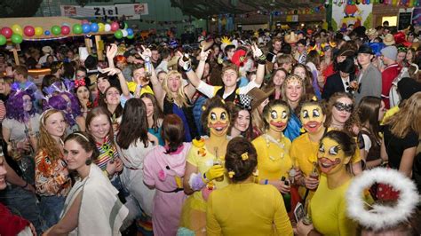 Wann wird wo karneval gefeiert? Wann Ist Fasching Fotos | Women Smarch Wastate