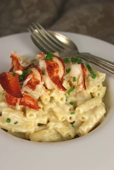 Eclec Macaroni And Cheese With Lobster