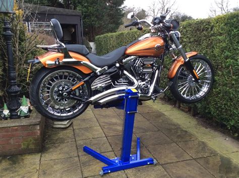 This is the place to go for a great deal and the best customer. Harley Davidson Lift Jack | Motorbike Stands - Guaranteed ...