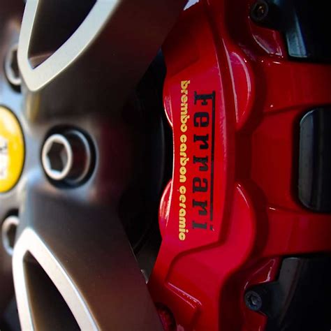 The ferrari f12 berlinetta is fitted with brembo carbon ceramic disk brake. Aandachtspunten occasion met carbon keramische remmen | ROEX Motorsport
