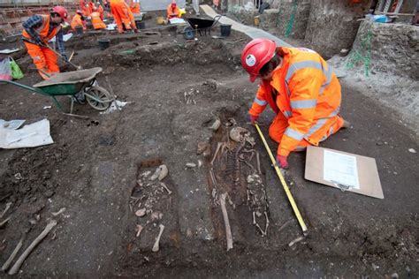 17th Century Plague Pit Unearthed In London The Archaeology News Network