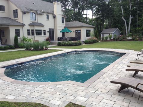 35 Modern Pool Deck Designs For Your Backyard