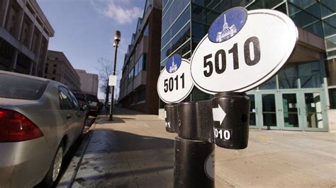 With no subscription necessary and cashless transactions you can rent a parking spot this app has been a lot more user friendly when it comes to renting out my deeded spot in downtown. Milwaukee preps parking meter app for smartphones ...