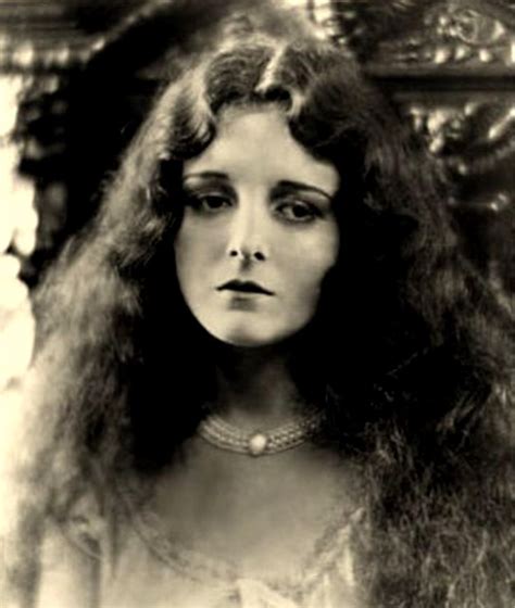 Mary Astor In The 1920s A Young And Beautiful Actress For Silent