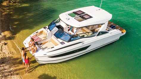 Power And Motoryachts Test And Review Of The Aquila 32 Power Catamaran