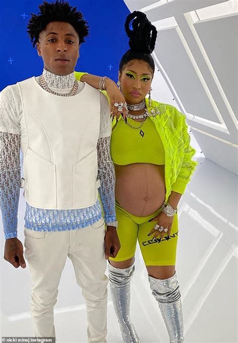 25 Wahrheiten In Nicki Minaj S Son Pictures Nicki Minaj Teased The Release Of New Music At