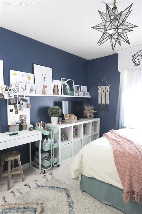 Coming up with teenage girls bedroom ideas is no easy feat for a parent. Cheap ways to decorate a teenage girl's bedroom ...