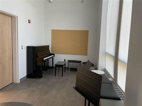 M 41 Small Music Practice Room College Houses And Academic Services