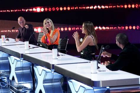 Agt Kenan Thompson Guest Judges In Simon Cowells Absence