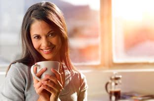 Jilbobs berasal dari kata 'jil' (jilbab), dan 'boobs' (payudara), dari sini lahirlah akronim 'jilbobs.' istilah jilboobs menjadi perbincangan di sosial media sejak agustus 2014 hingga kini. Efek Samping Kopi Terlalu Banyak Bagi Perempuan
